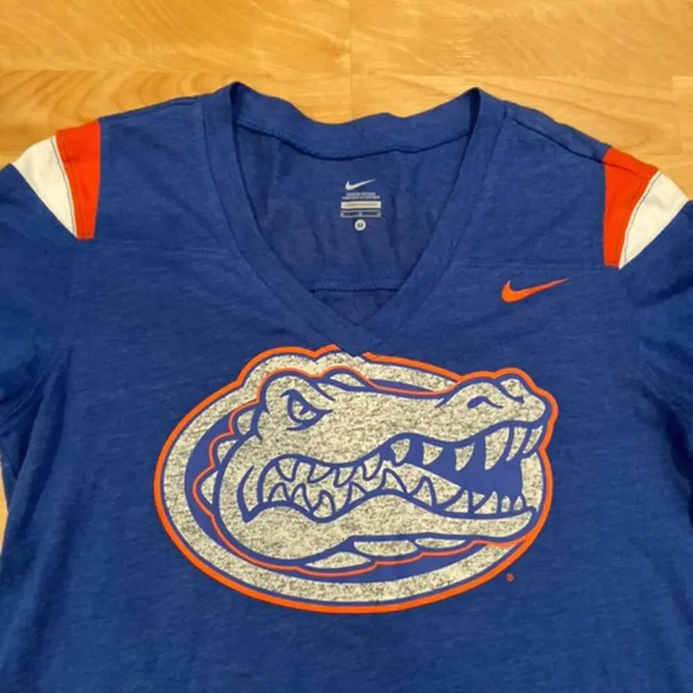 Nike University Of Florida Gators Women's MD School Spirit T-shirt - Picture 2 of 4